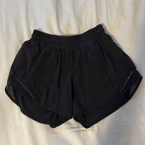 COPY - Lululemon Hotty-Hot shorts